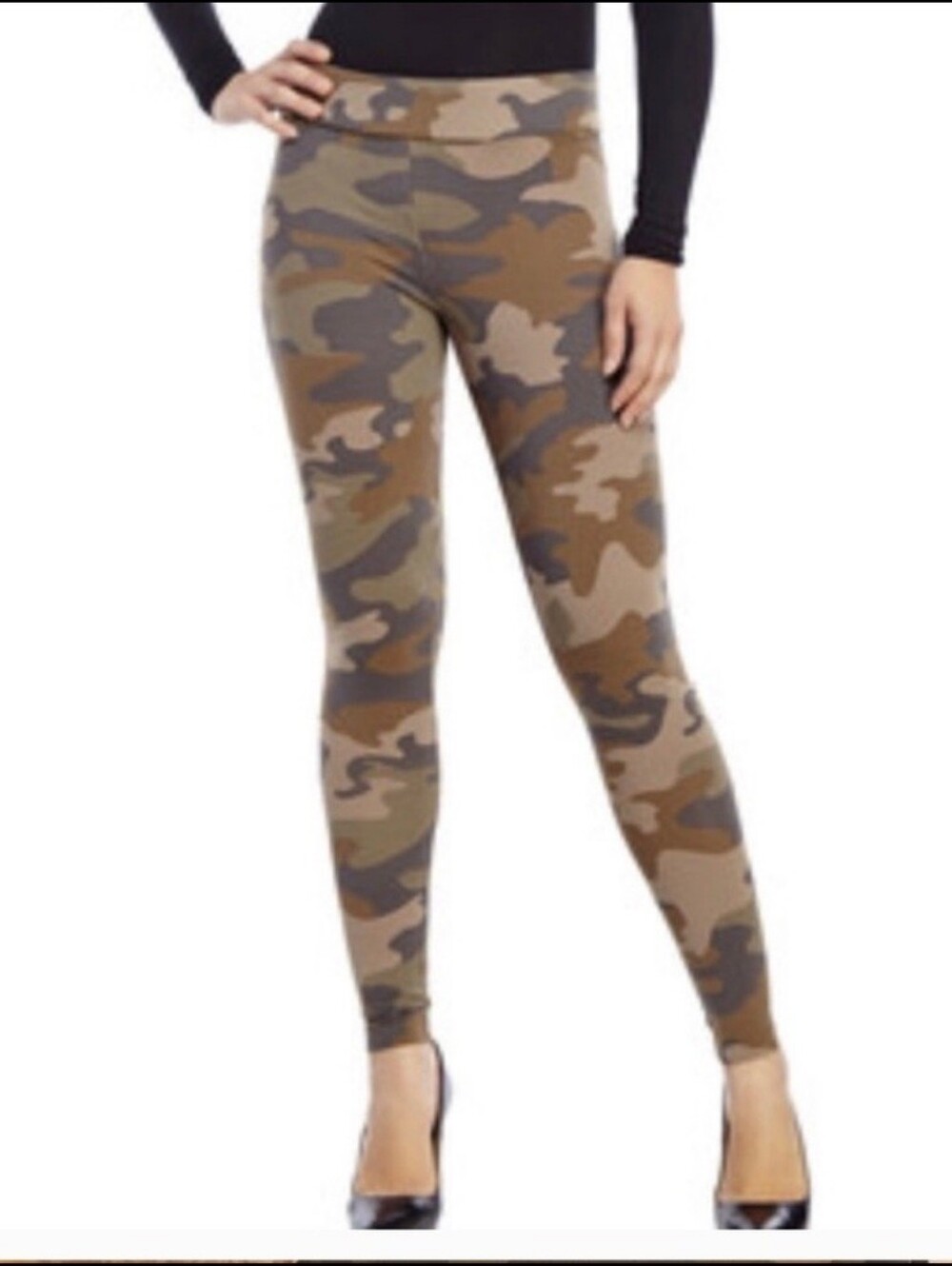Willow & Clay Camo Leggings Size XS NWT